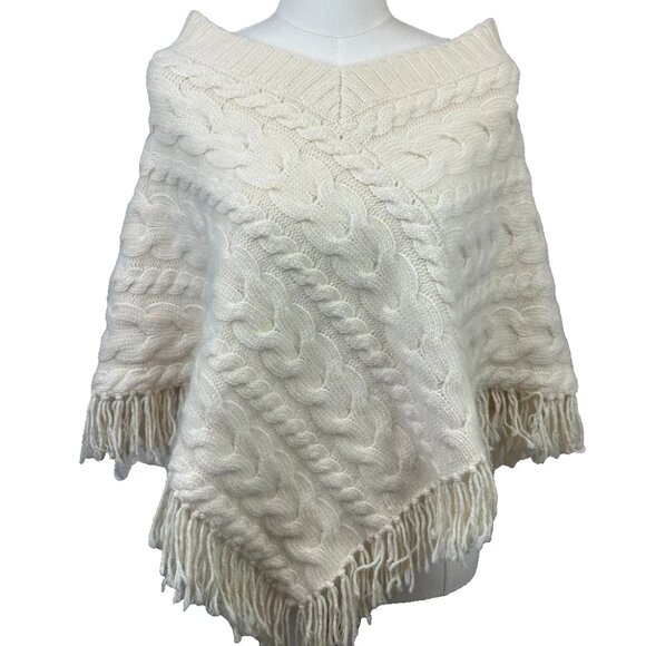 Banana Republic Cable Knit Poncho - Cream - XS/S - EXCELLENT CONDITION - Picture 2 of 9